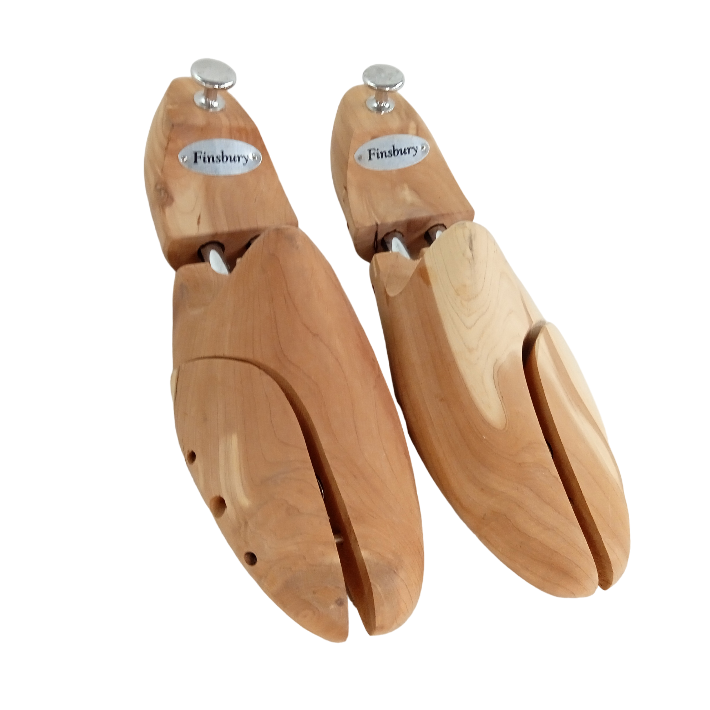 Embauchoirs FINSBURY taille 44 en cèdre - Très bon état sur Label Emmaüs